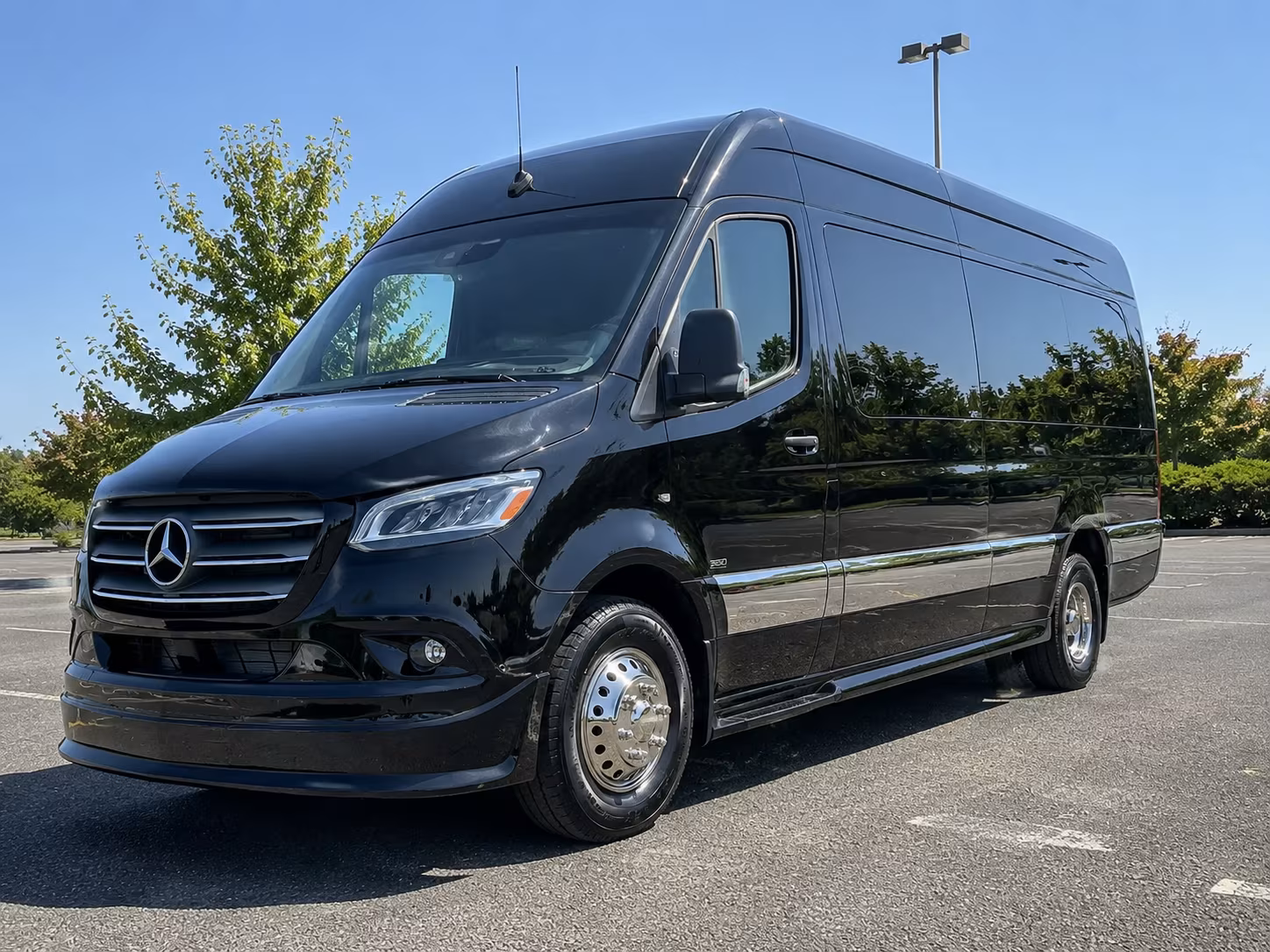 Oakland Airport Shuttle & Transportation party bus exterior