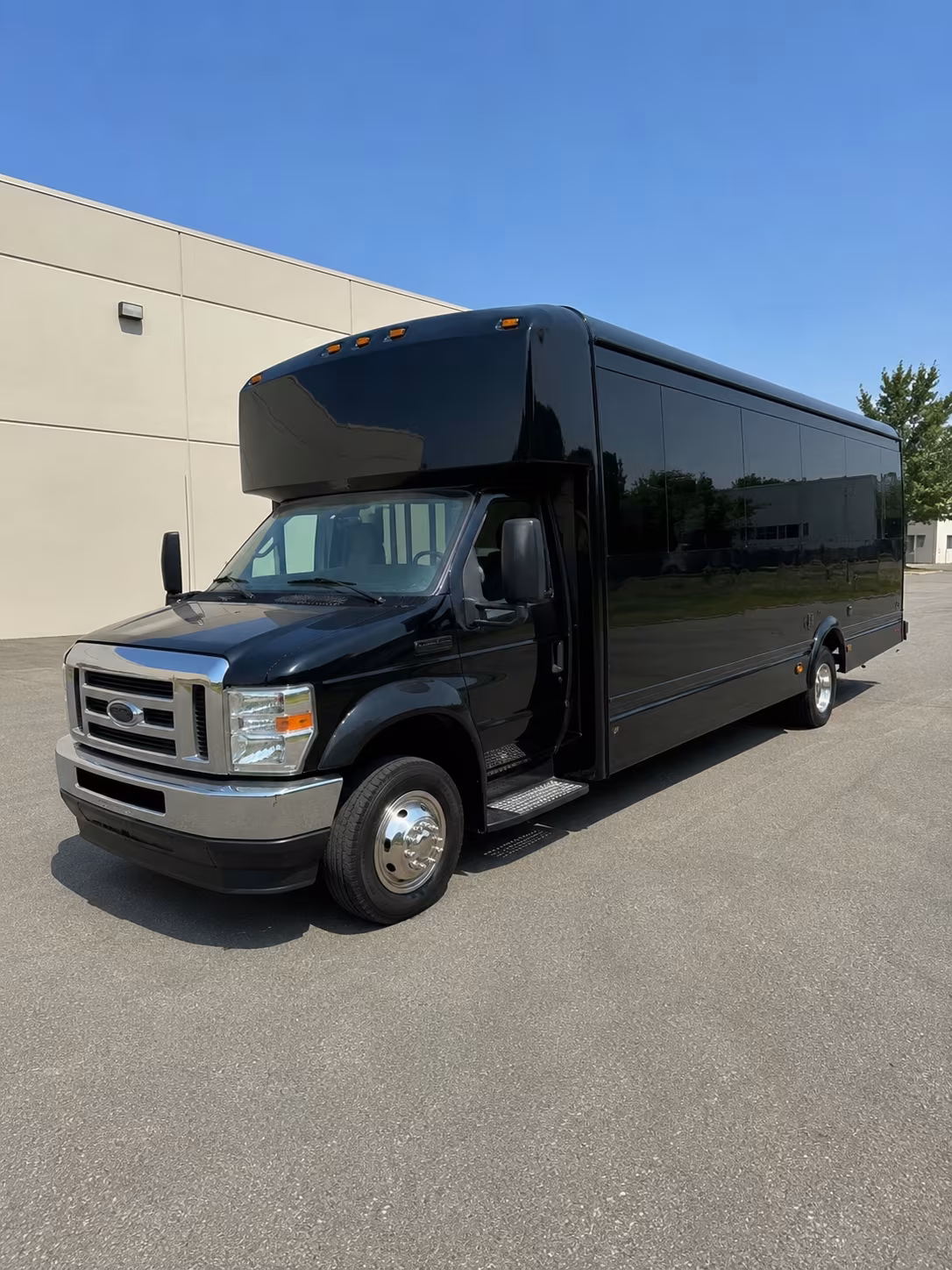 Richmond Homecoming & Prom Party Bus Rentals