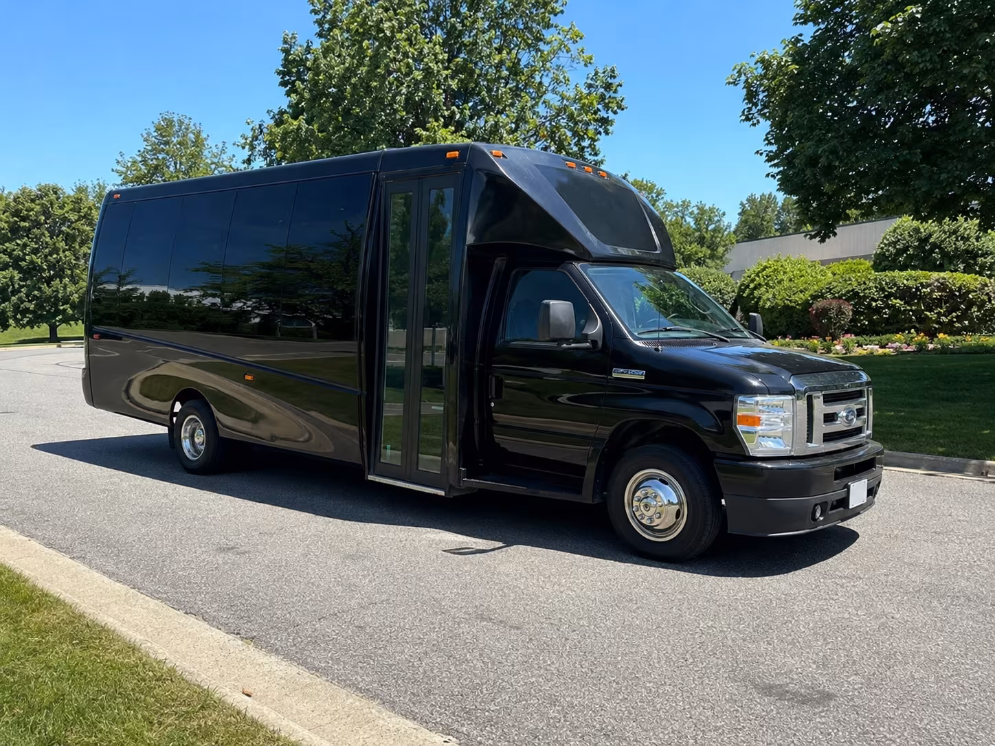 San Leandro Birthday, Sweet 16, & Quinceañera Party Bus Rentals